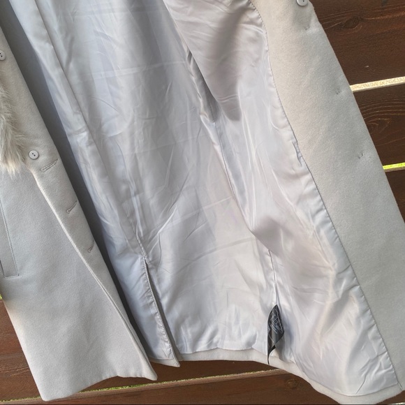 GUESS Light Gray 2-piece Coat 🧥 - Picture 4 of 8